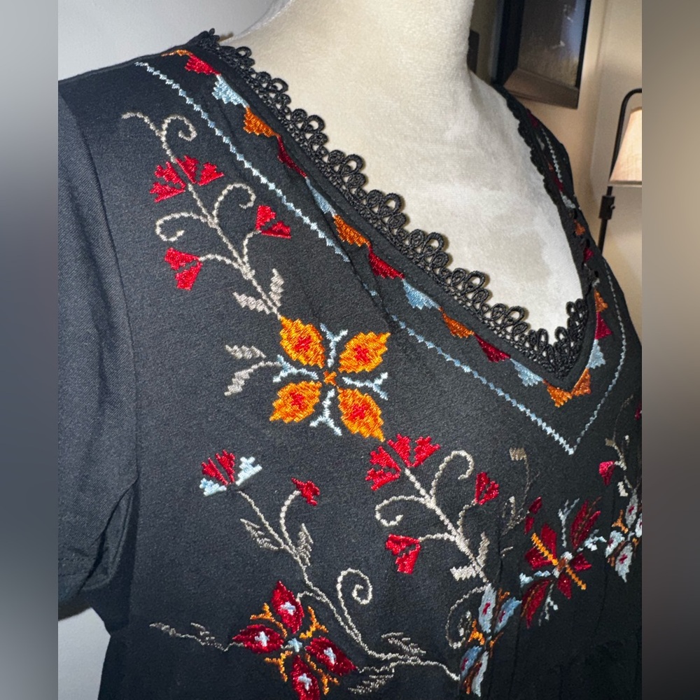 Women’s empire waist top with floral detailing by Bloomchic - Picture 3 of 5